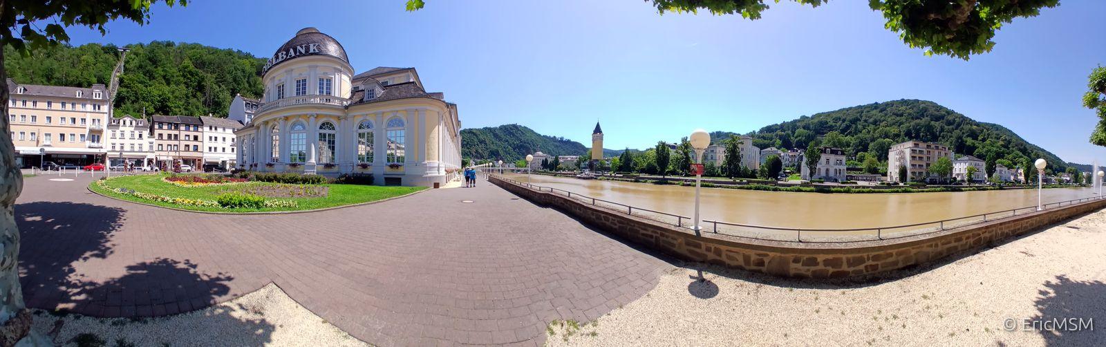 Le casino et les berges de la Lahn où l'on peut flâner à son aise