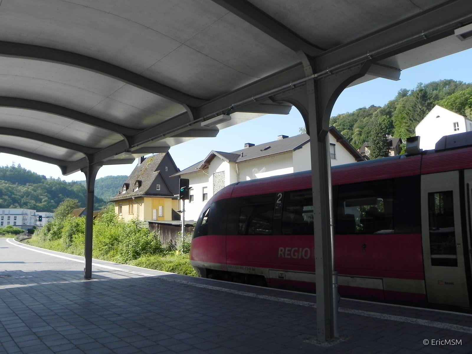 Un train en gare 