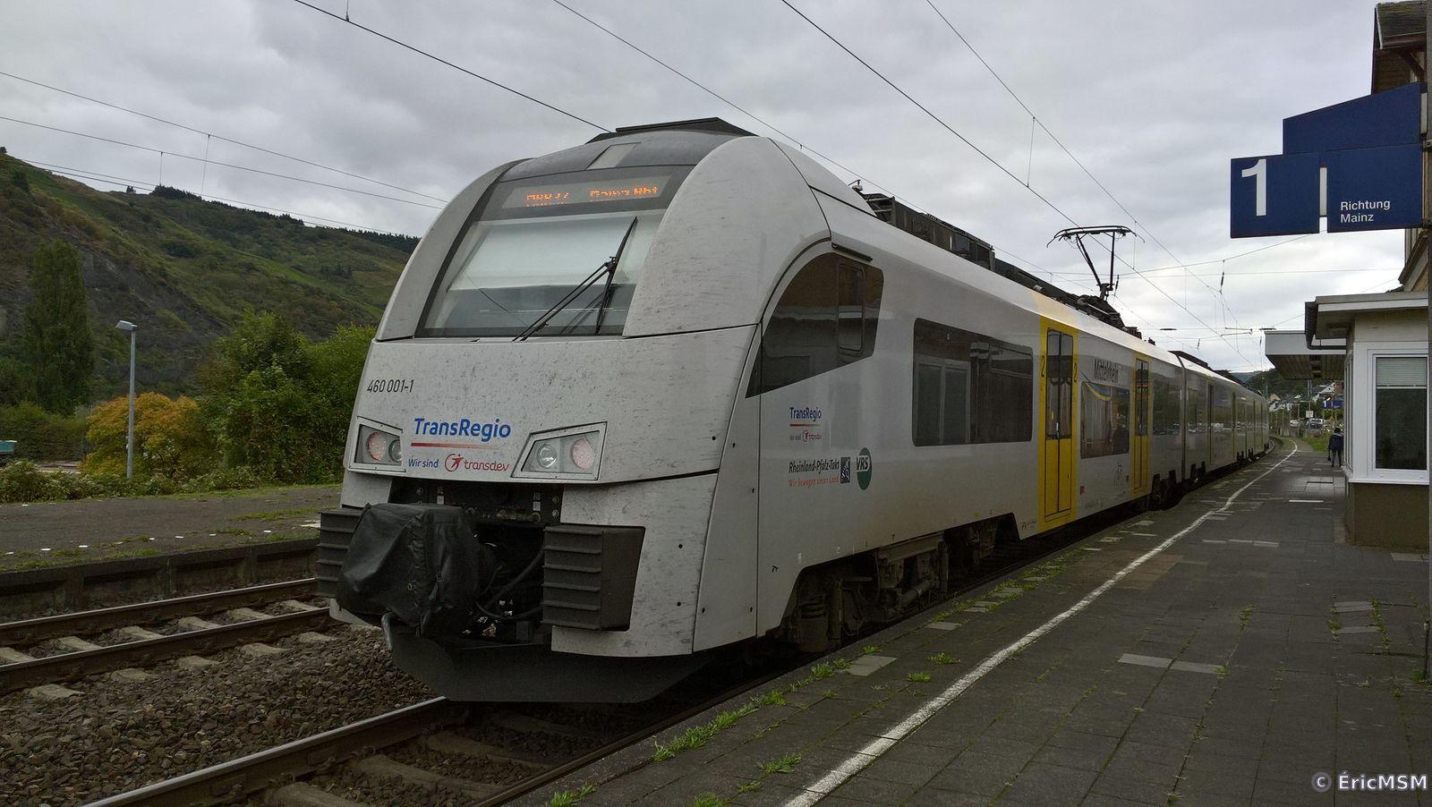 Un train du MittelRheinBahn en gare d'Oberwesel