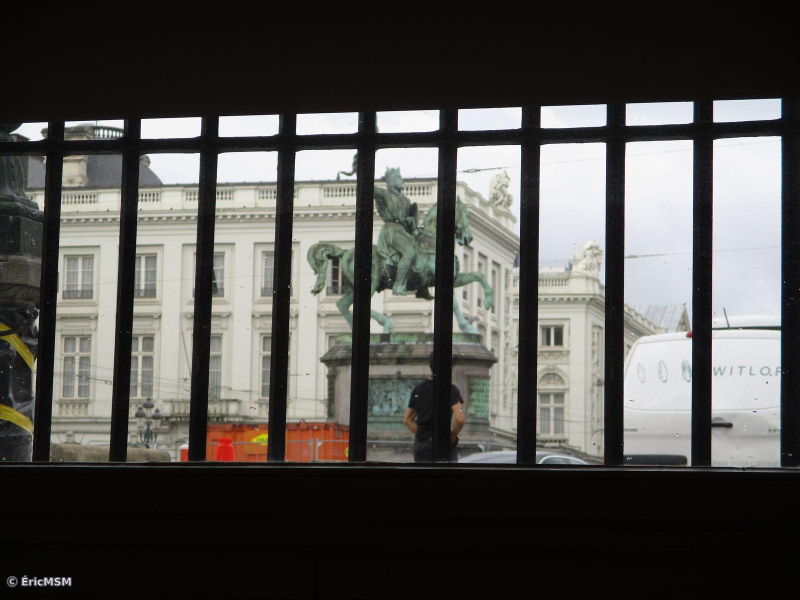 Vue sur la place royale depuis les sous-sols du Coudenberg