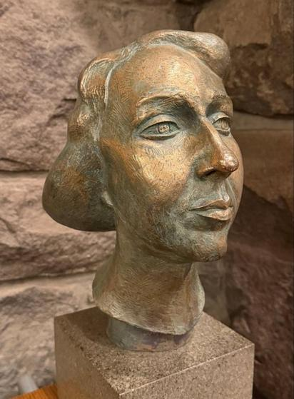 Rachael Griffin - Bronze - Manuel Izquierdo - 1985